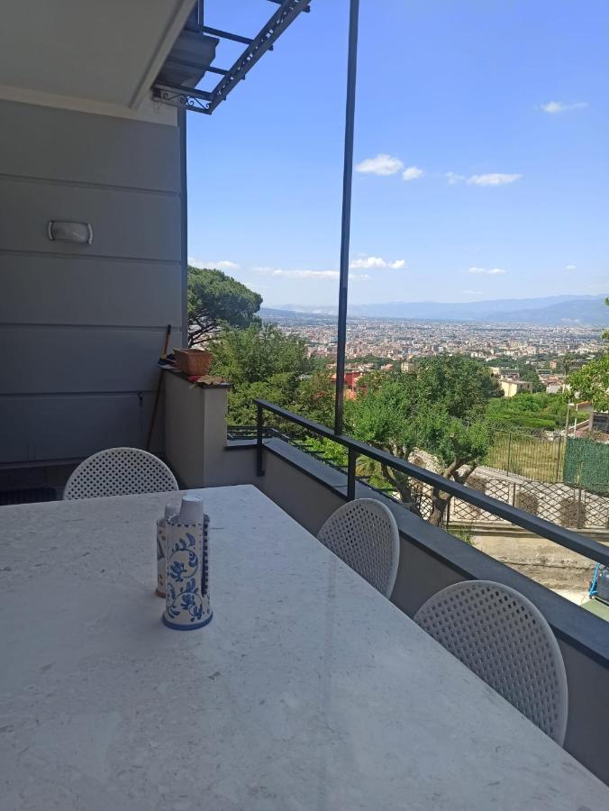 カステッランマーレ・ディ・スタービア La Terrazza Quisisana Sorrento Coastヴィラ エクステリア 写真