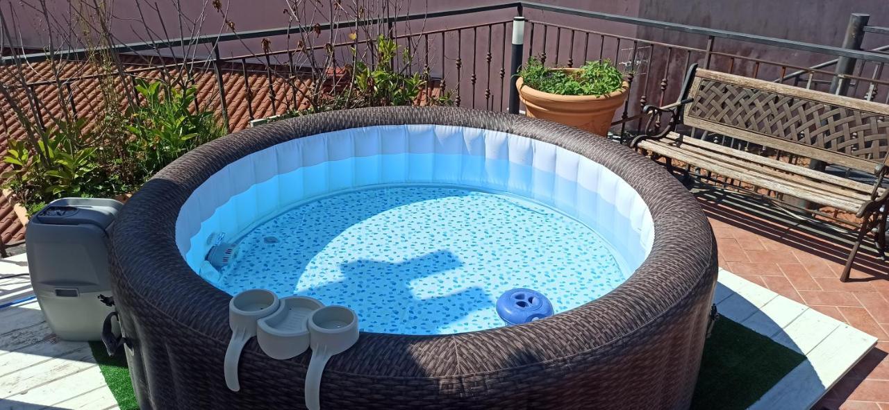 カステッランマーレ・ディ・スタービア La Terrazza Quisisana Sorrento Coastヴィラ エクステリア 写真
