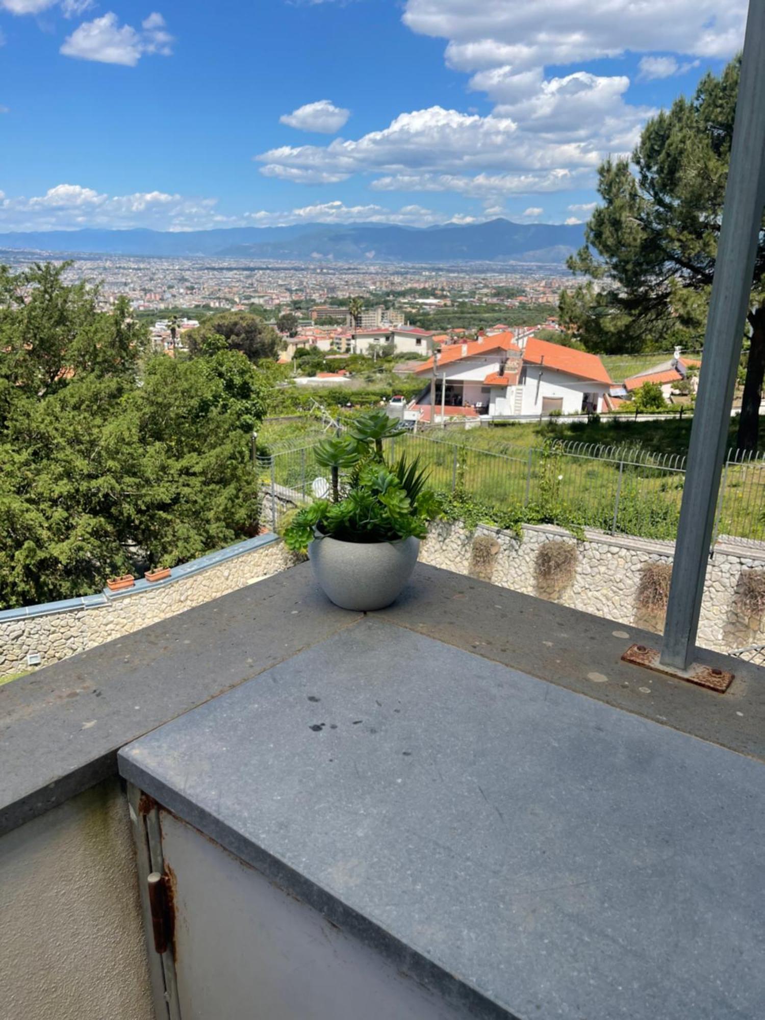 カステッランマーレ・ディ・スタービア La Terrazza Quisisana Sorrento Coastヴィラ エクステリア 写真
