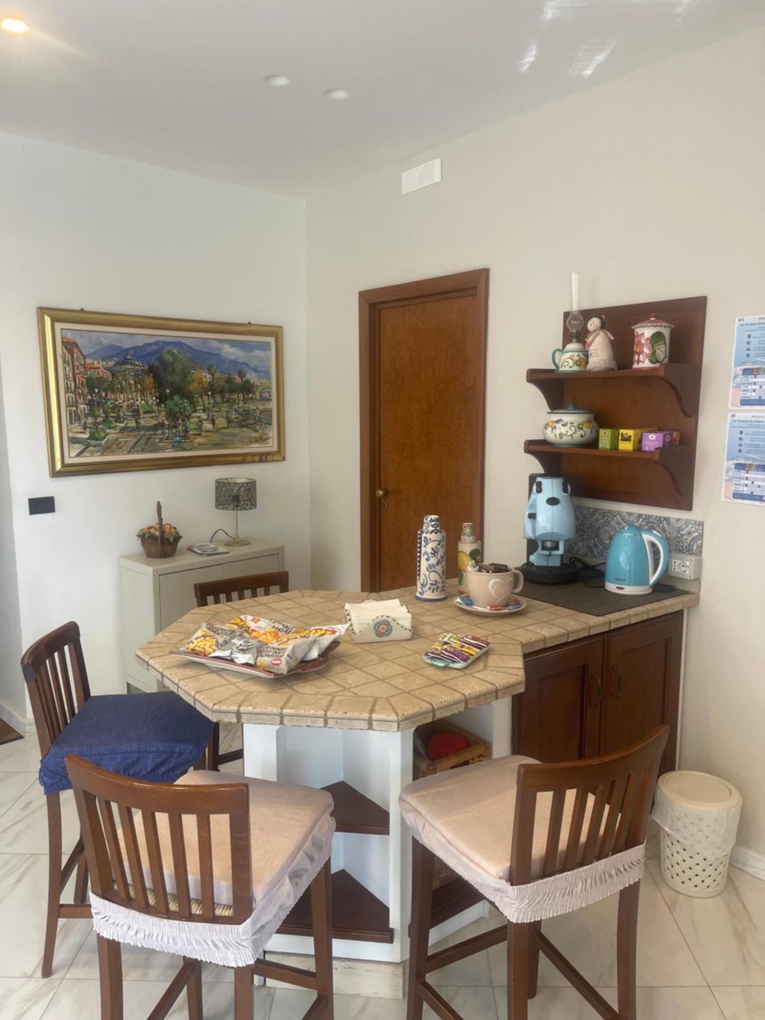 カステッランマーレ・ディ・スタービア La Terrazza Quisisana Sorrento Coastヴィラ エクステリア 写真